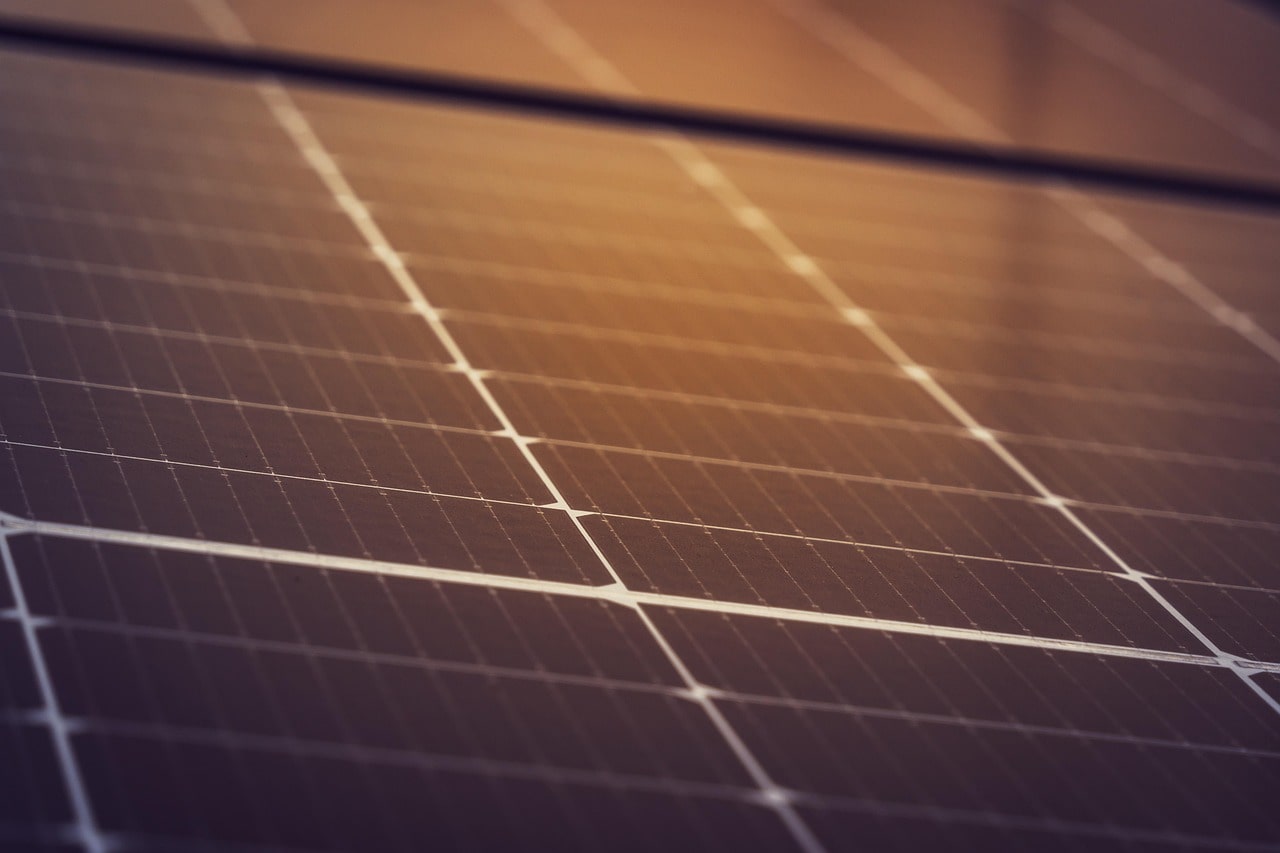 太陽光発電の耐用年数はどのくらい？寿命を延ばす方法も解説