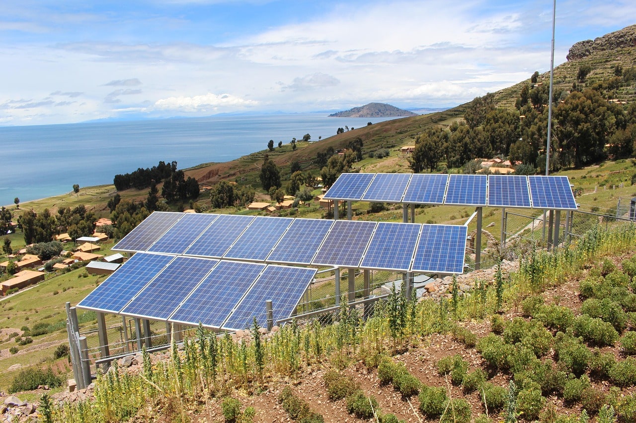 太陽光発電に向いている地域とは？設置前に知っておきたい条件とポイント